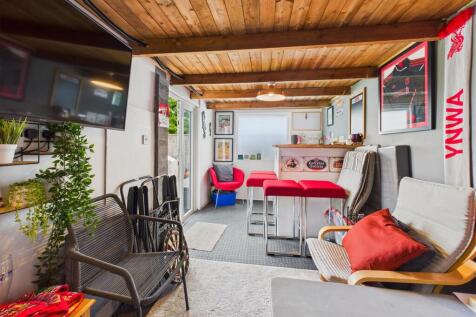 Garden Bar