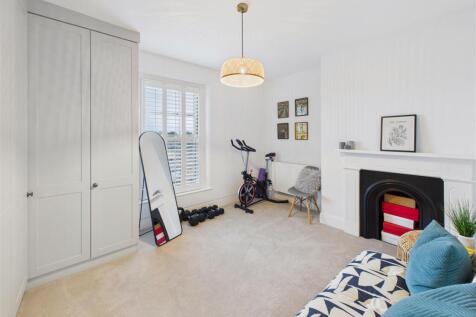 Dressing Room/Bedroom 4