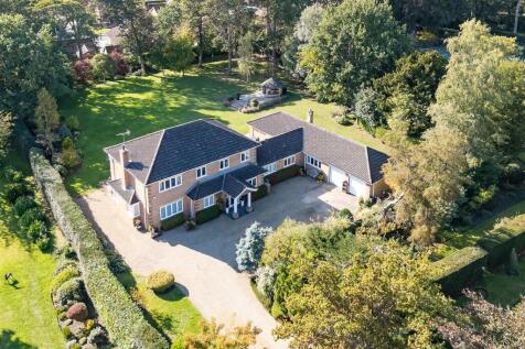 013 - 13 Station Road.jpg