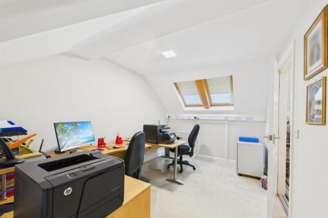 Bedroom 2 / Office