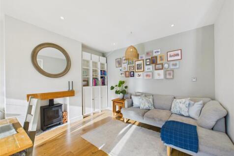 Living / Dining Area