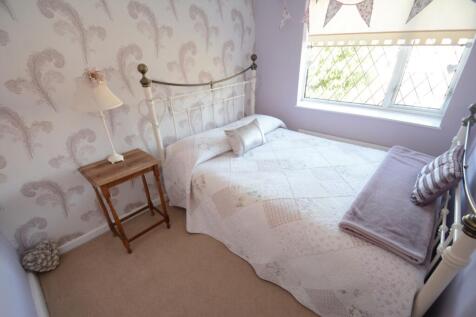 Bedroom Tw
