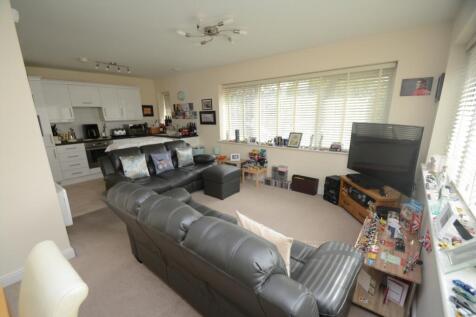 Lounge kitchen