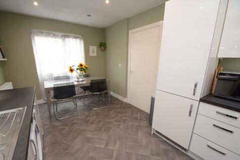 Dining kitchen