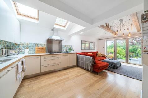 Property Image 4