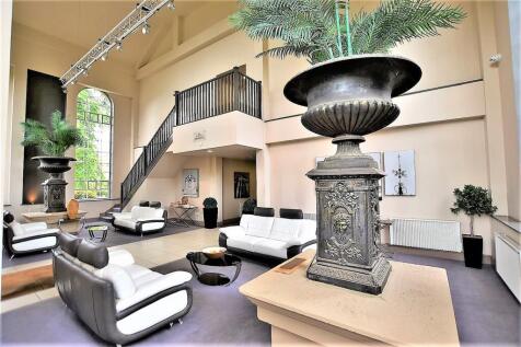 Communal Reception H
