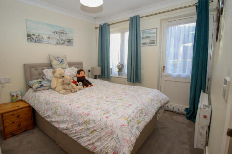 Dining room / Bedroom 2