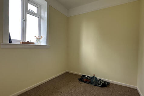 Bed 3.JPG