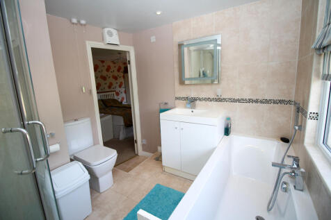 Master ensuite