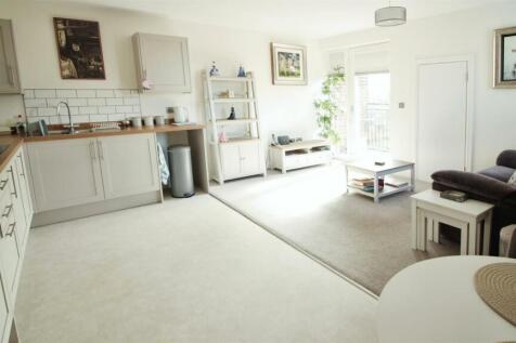 Kitchen/Dining/Lounge