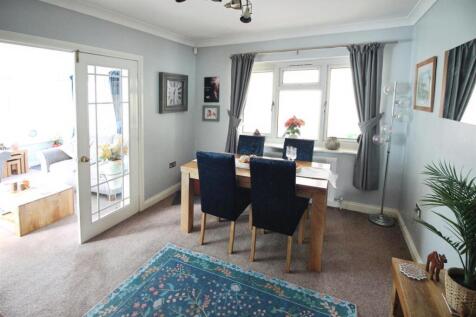 Reception Room/Occasional Bedroom 2