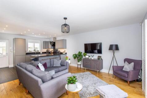Kitchen/Lounge
