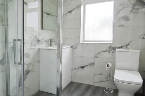 Bathroom/Shower Room