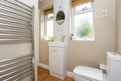Jack and Jill En-suite