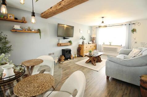 Open Plan Living/Dining Kitchen