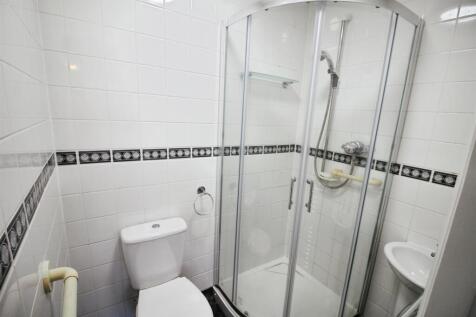 En suite Shower Room