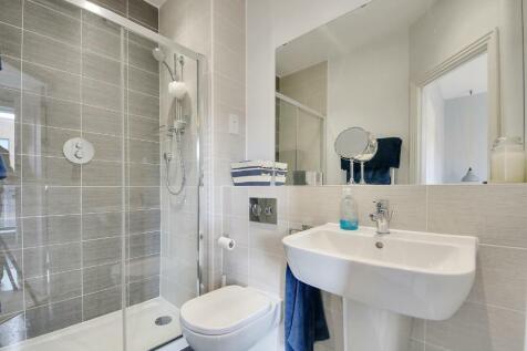 En-Suite Shower Room (Portal Size).jpg