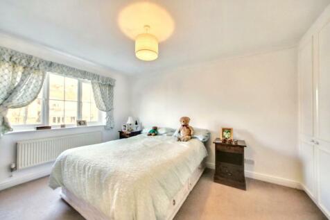 Master Bedroom (Portal Size).jpg