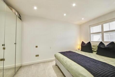 Bedroom One.jpg