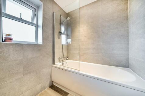 Family Bathroom (1).jpeg