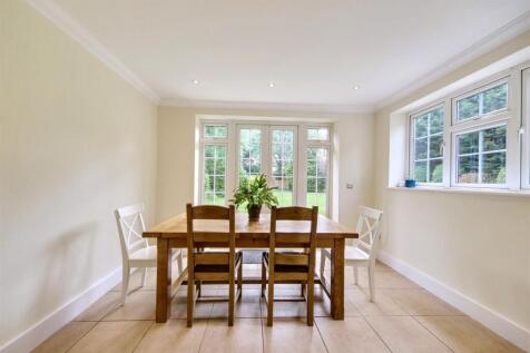 Dining Room.jpg