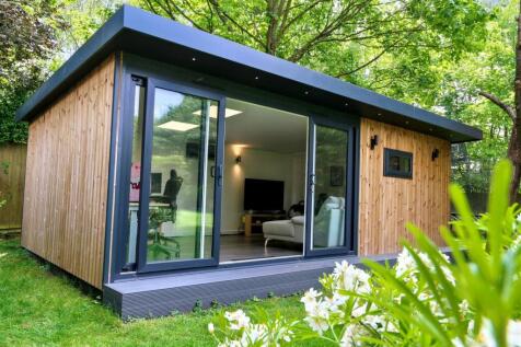 Outbuilding.JPG