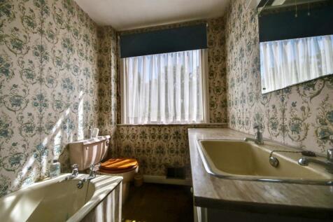 Family Bathroom.jpg