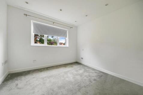 Bedroom Onedp.jpg
