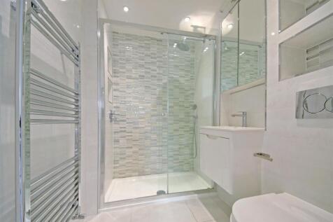 Ensuite to Master Bedroom.jpg