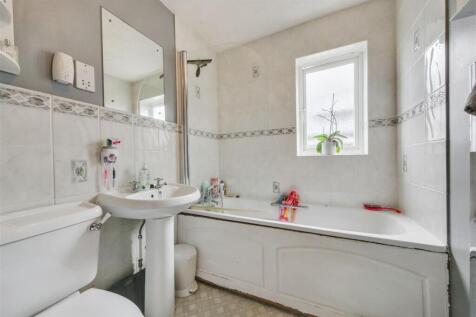 Bathroom.jpg