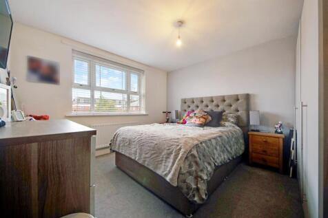 Bedroom Onedp.jpg