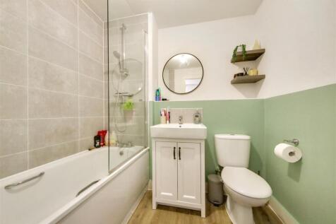Bathroom.jpg