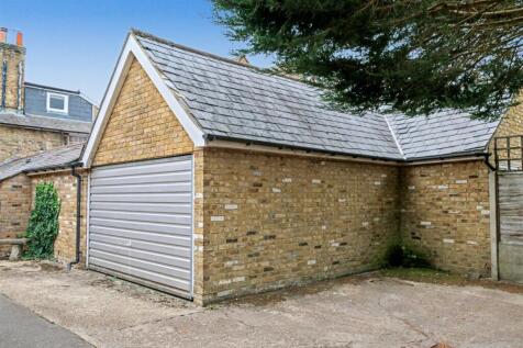Garage.JPG