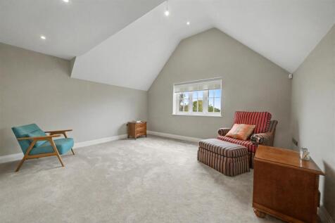 Master Bedroom.jpg