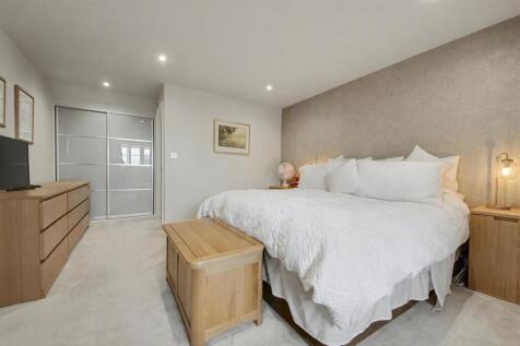 Master Bedroom.jpg
