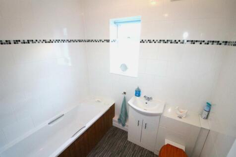 14 Chatsworth Gardens-Bath1.JPG