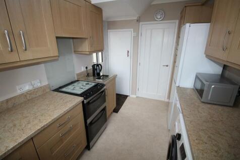 Kitchen 2.JPG