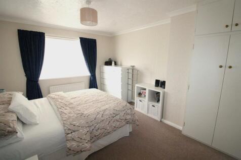 Bedroom 1.JPG