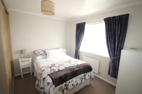 Bedroom 2.JPG