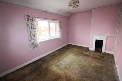 Bedroom one.JPG