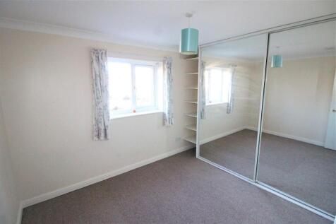 20 Trinity Mews-Bed1.JPG