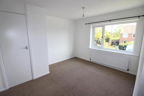 bedroom one.JPG