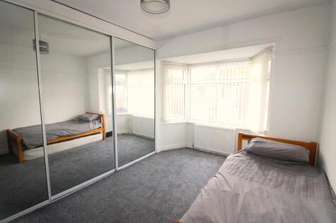 Bed1.JPG