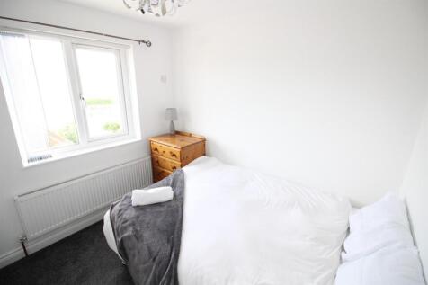 Bedroom 3.JPG