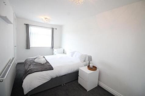 Bedroom.JPG