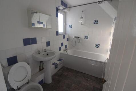 Bathroom.JPG