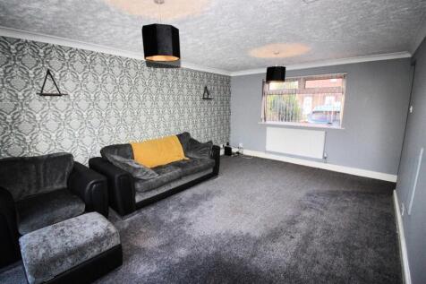 Family room 2.JPG