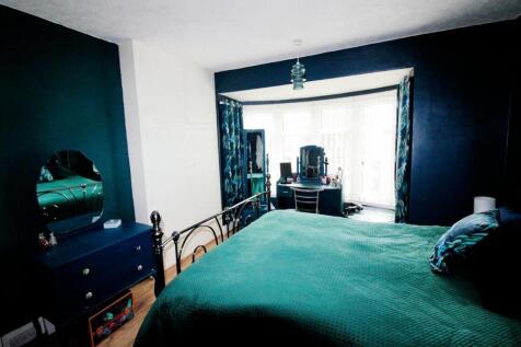 Bedroom one.JPG