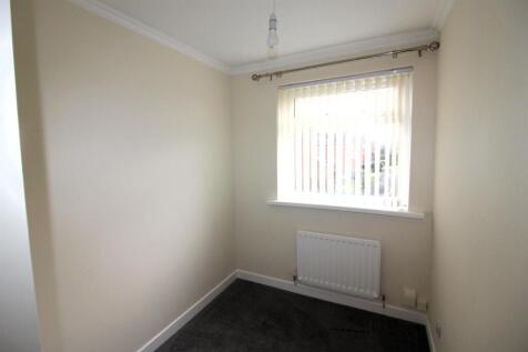 bedroom 3.JPG