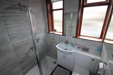 Shower Room.JPG